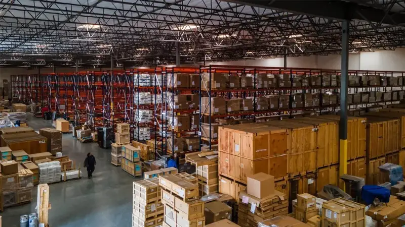 d-Sensitive Areas in Warehouses