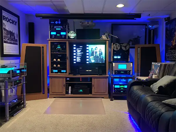 Smart storage arrangement